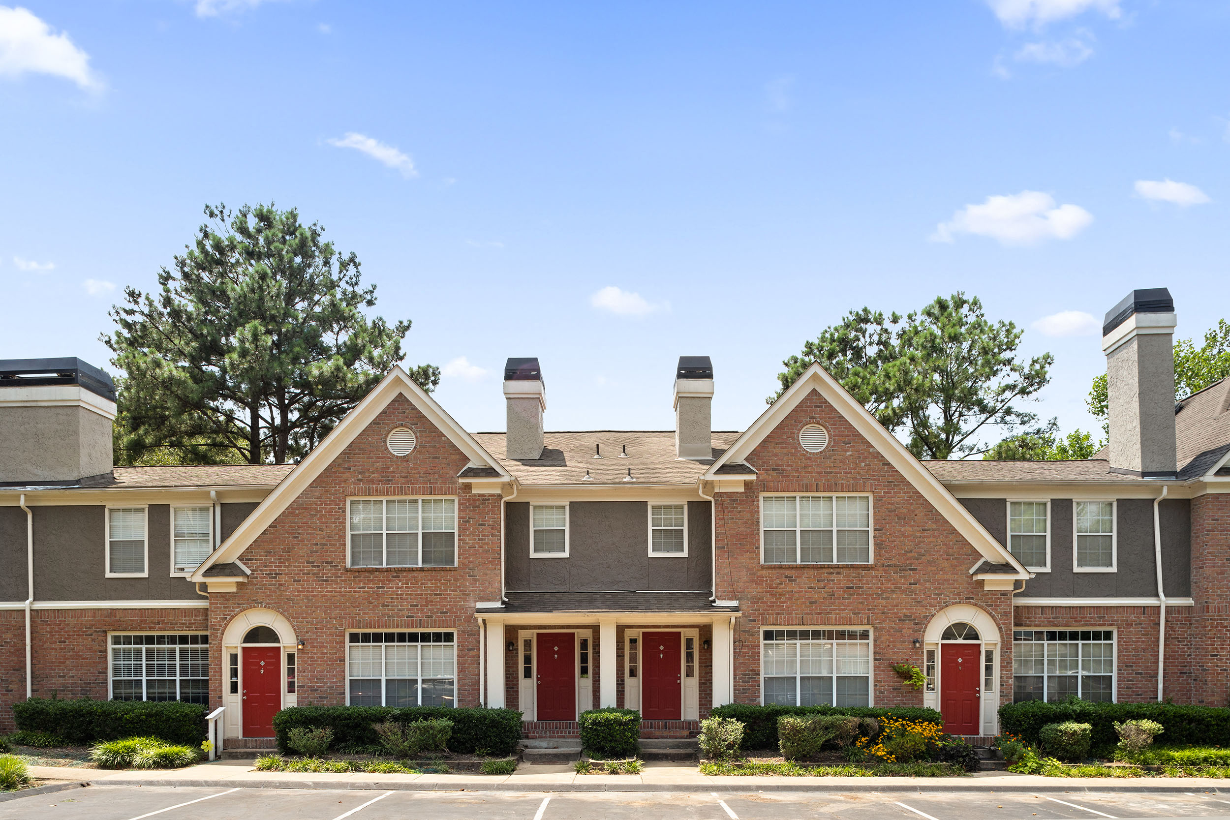 Arbors River Oaks Apartment Homes IRT Living